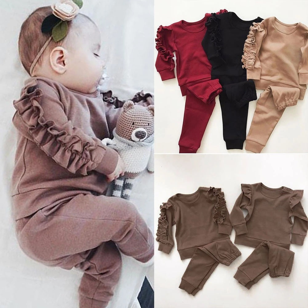 Baby Set – Soft Ruffle Sweatshirt & Pants